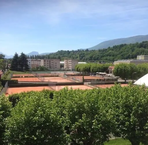 T3 73 M2 Les Tamaris アパート エクスレバン